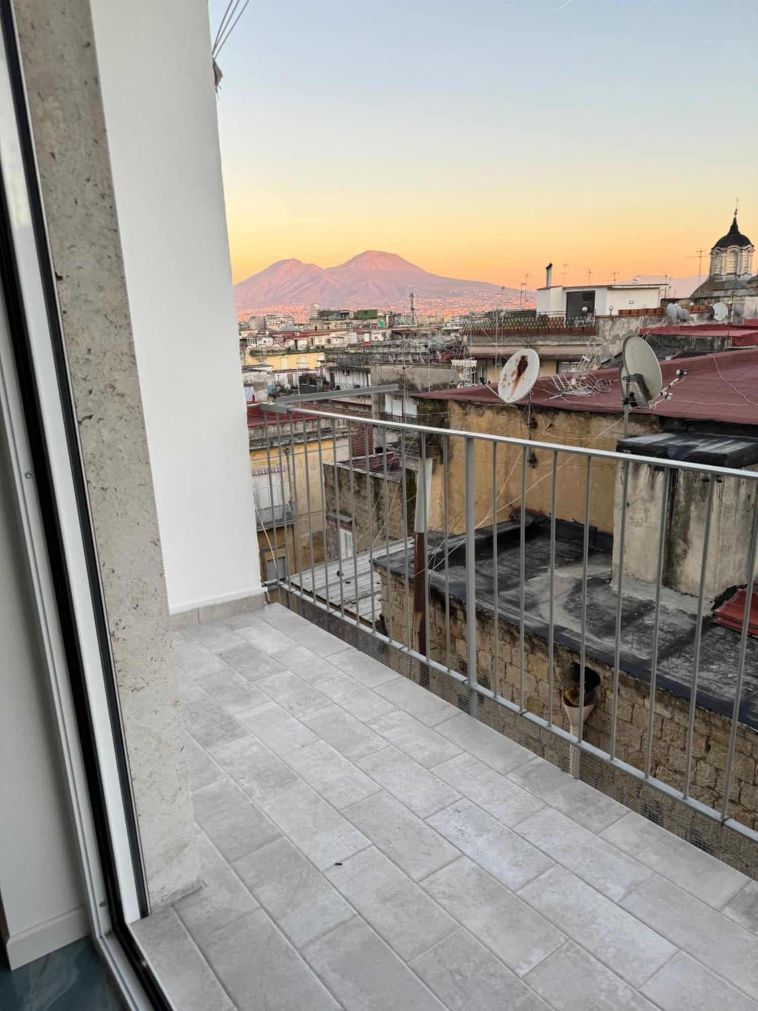 Fp Suite Napoli Esterno foto